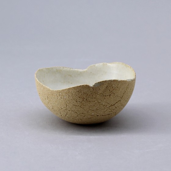 Mini stoneware shell bowl...
