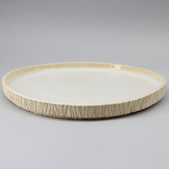 Assiette plate bord droit