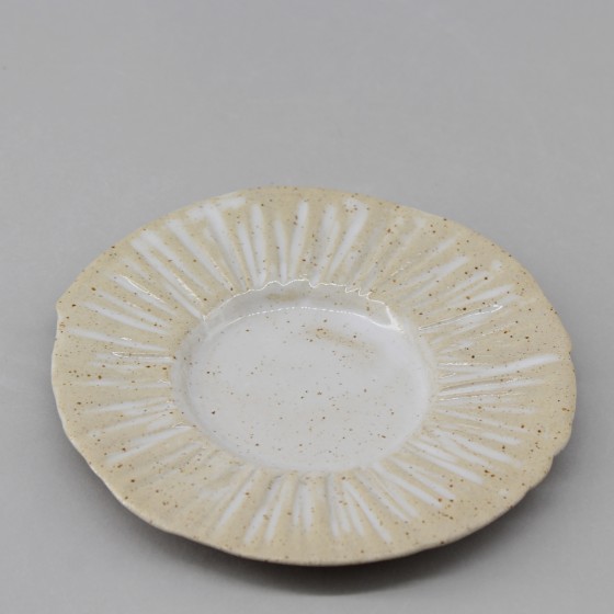 Assiette plate " pétales "