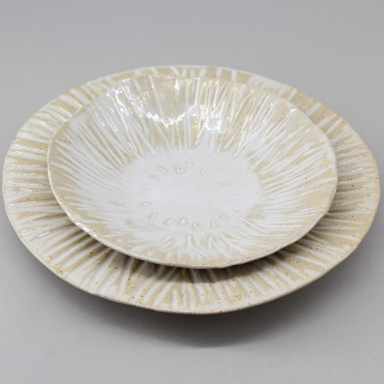 Assiette plate " pétales "