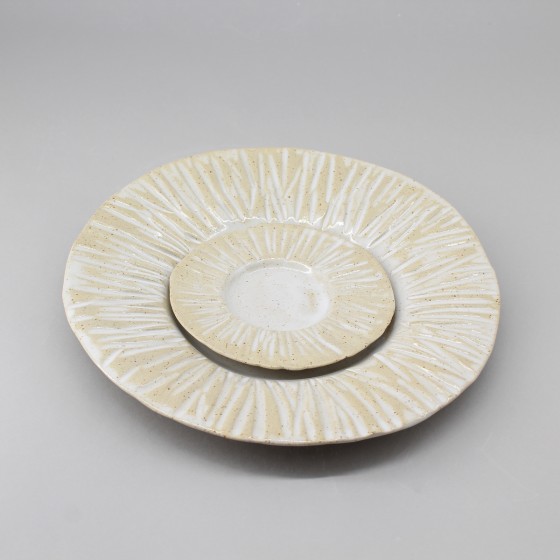 Assiette plate " pétales "