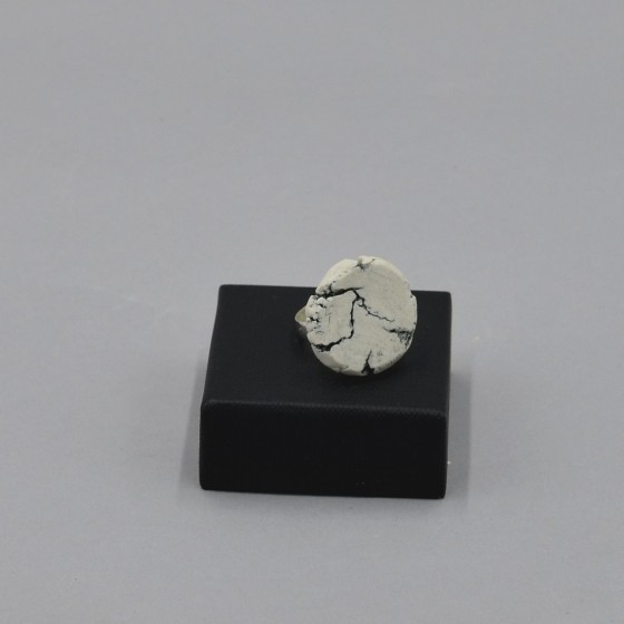 Adjustable porcelain ring Adjustable porcelain ring