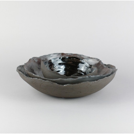 Black presentation bowl Black presentation bowl