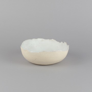 Shallow bowl or cereal bowl
